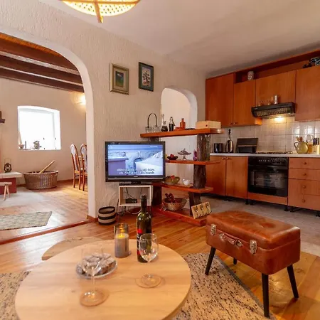 Authentic Stone House Rustica Near Makarska Riviera 4* Lovrec
